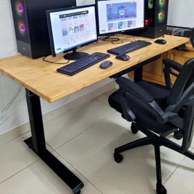 Bàn nâng hạ MAH-D23 2 motor 3 phân đoạn - Mặt bàn gỗ thông