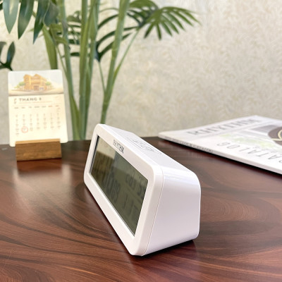 Đồng hồ để bàn báo thức Rhythm LCT107NR03 – KT 14.8 x 5.7 x 4.7cm / 132g. Vỏ nhựa. Dùng Pin