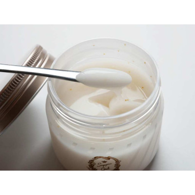 Kem Dưỡng Đa Năng Club Suppin 6in1 Ẩm Mượt Săn Chắc Nhật Bản (100g)