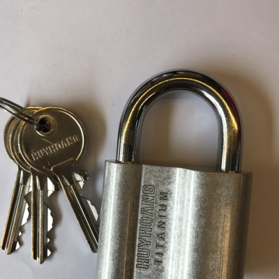 Khóa huy hoàng con voi titanium cầu 8