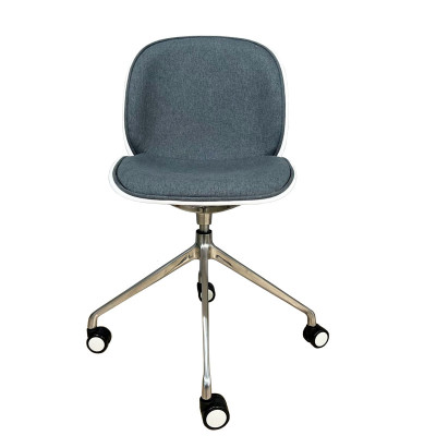 Ghế phòng họp màu xám Beetle 8-F1 Nội thất Capta Ghế họp nhóm hiện đại thân nhựa pp màu trắng nệm vải bố màu xám chân thép mạ chrome bóng có bánh xe tại hcm