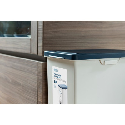 Thùng Rác Nhựa Cao Cấp Đạp Chân Nắp Đậy Chữ Nhật 30 Lít Inochi Nhật Bản (384 x 262 x 489 mm) - Giao màu ngẫu nhiên