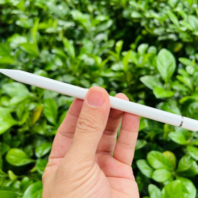 Bút cảm ứng stylus thông minh hỗ trợ tì tay trên màn hình hiệu WIWU Pencil L Pro / Pencil C Pro cho iPad Pro và các dòng lPad / lPad Mini từ đời 2018 trở lên - 9h sử dụng liên tục, chống tì tay, màn hình LED hiển thị Pin, 30p sạc đầy pin - Hàng nhập khẩu