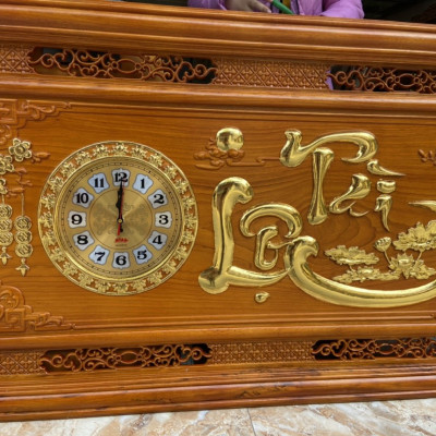 Tranh đồng hồ treo tường trạm khắc chữ tài lộc bằng gỗ gỗ đỏ kt 67×127×4.5cm