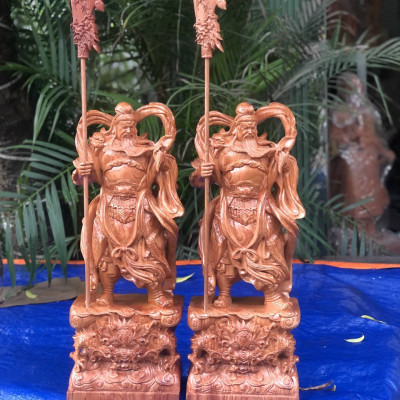 Tượng quan công cầm đao trấn ải bằng gỗ hương đá kt cao 100×37×24cm10