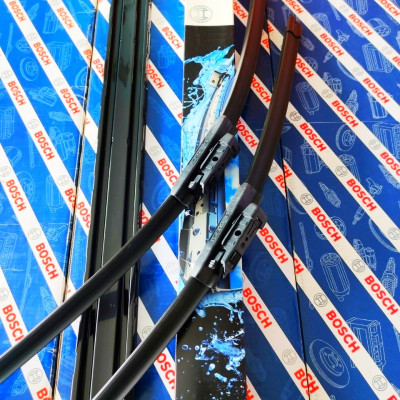 BỘ GẠT MƯA BOSCH AEROTWIN EURO SET AUDI A6 A7 (2011-2017) - 21X26 (7215)