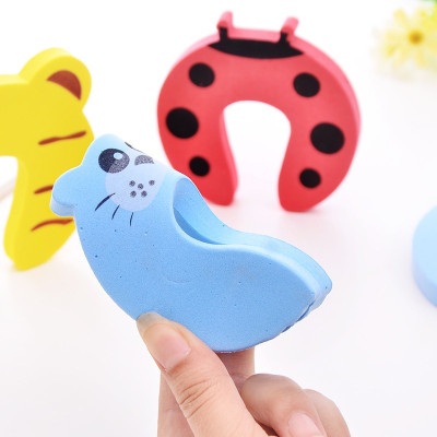 Miếng Xốp Cài CHẶN CỬA HÌNH THÚ Đáng Yêu Chống Kẹp/Kẹt Tay Bé - Chống Va Đập Cửa Sập, Chặn Gió - Hàng chính hãng ( Giao họa tiết ngẫu nhiên)