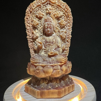 Combo tượng phật bà quan âm bồ tát khắc hai mặt bằng gỗ huyết long kt 13×7×7cm+chân đế và lồng kính