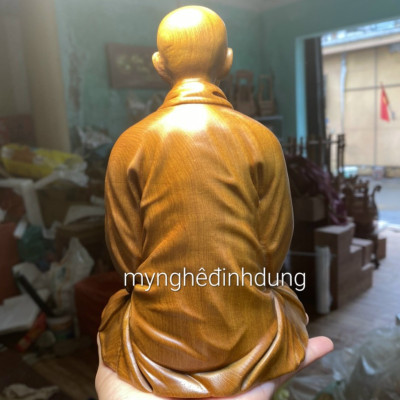 TƯỢNG THIỄN SU THÍCH NHAT HẠNH BẰNG GỖ BÁCH XANH THƠM NỨC KT CAO 20×11.5CM