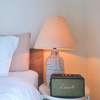 Đèn bàn gốm sứ màu trắng size lớn trang trí phòng khách DS1998B