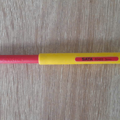 Tay vặn lục giác 3mm x 134mm cách điện 1000V VDE SATA 80403