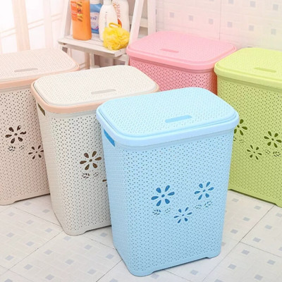 Giỏ nhựa có nắp đựng quần áo - Tặng kèm 10 móc nhôm treo quần áo bé và 1 nút bịt ổ điện