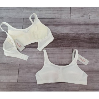 Áo Ngực Nữ Sinh Triumph T-shirt Bra 421 - Trắng