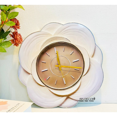 Tranh đồng hồ tráng gương mặt mica sáng bóng hoa cánh mỏng cách điệu kèm đinh và pin