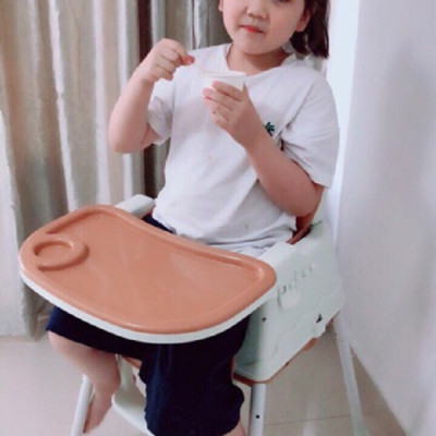 Ghế ăn dặm Đa năng cho Bé với 07 tính năng- 03 chế độ mang lại sự khác biệt, CÓ ĐỆM VÀ BÁNH XE- Màu Nâu sữa