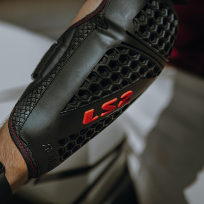 Giáp Bảo Vệ LS2 Rookie