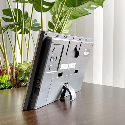 Đồng hồ Rhythm LCW018NR19 – KT 27.8 x 18.8 x 3.2cm /. 618g. Vỏ nhựa. Dùng Pin.