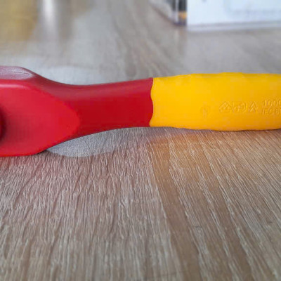 Cờ lê bánh cóc cách điện 1000V VDE đầu 3/8 dài 200mm SATA 12982