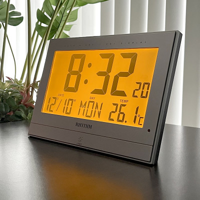 Đồng hồ Rhythm LCW018NR19 – KT 27.8 x 18.8 x 3.2cm /. 618g. Vỏ nhựa. Dùng Pin.