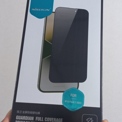 Kính cường lực chống nhìn trộm cho iphone  15 Pro Max ; 15 Pro Nillikin Guardian _ Hàng chính hãng