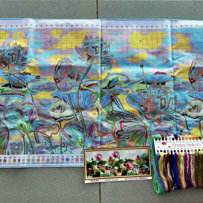 Tranh thêu kín Hoa sen MN0260, kích thước 150 x 66 cm