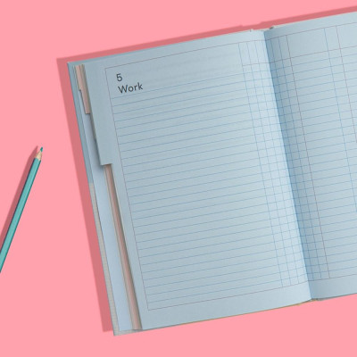 Sách - Who Am I? : Psychological exercises to develop self-understanding by The School of Life (UK edition, hardcover)