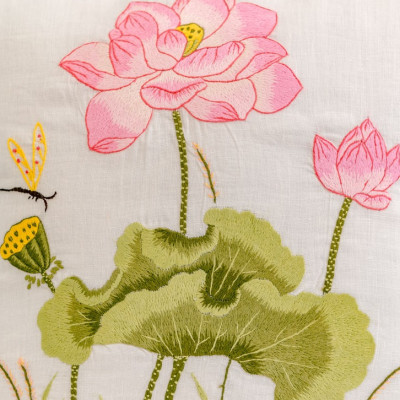 Tựa Lưng Thêu Tay Hoa Sen