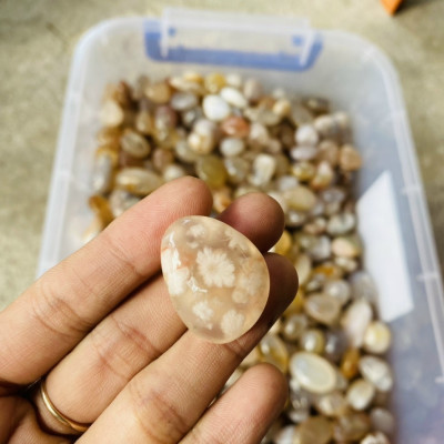 Đá phong thủy thạch anh ưu linh trổ hoa ưu đàm