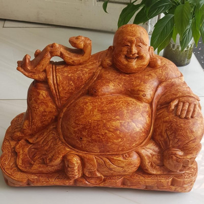 Tượng Di Lặc Gỗ Ngồi Cầm Như ý Bao tiền Kích thước Ngang 40cm x Cao 29cm x Sâu 22cm Anh Chị trưng phòng khách nhà công ty may mắn ạ