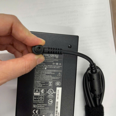 Sạc dành cho Chicony 20V 10A 200W AC Adapter Charger For MSI Crosshair 15 C12VG C12VF C12VE hàng nhập khẩu.