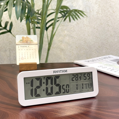 Đồng hồ để bàn báo thức Rhythm LCT107NR03 – KT 14.8 x 5.7 x 4.7cm / 132g. Vỏ nhựa. Dùng Pin