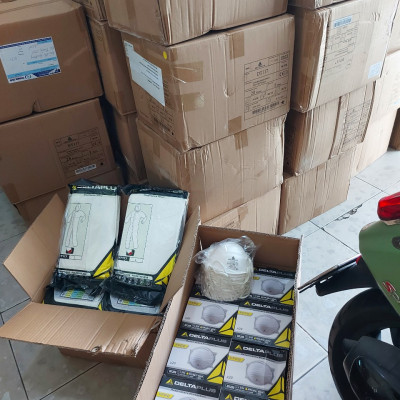 Bộ quần áo phòng dịch deltaplus DT117