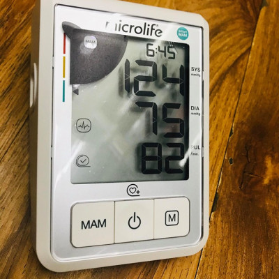 Máy Đo Huyết Áp Điện Tử Microlife B3 Basic New 2019 chính hãng