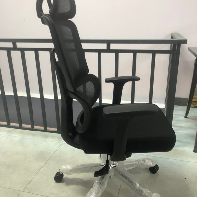 Ghế công thái học CM4527-M Nội thất Capta Ghế xoay văn phòng lưng lưới có tựa đầu bảo vệ cột sống nệm ngồi bọc vải có khung và tay nhựa chữ T 