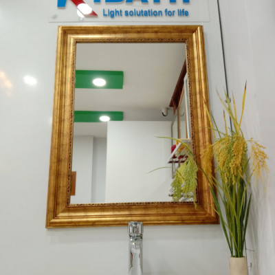 Gương soi Kibath khung màu vàng đồng bảng 8 phân KT 60x80 cm, KB-130