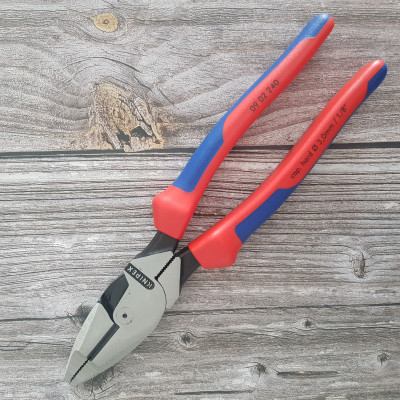 Kìm cắt cáp Knipex Lineman 09 02 240