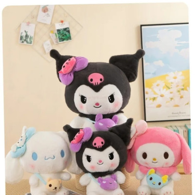 Thú nhồi bông Cinnamorol - Kuromi - Melody đeo túi màu sắc đáng yêu - Size từ 35cm đến 90cm - Quà tặng gấu bông hoạt hình Sanrio êm mịn cho bé.