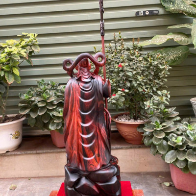 Tượng quan công trấn ải bằng gỗ trắc đỏ đen đẹp long lanh kt cao 64cm 
