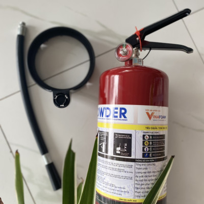 Bình chữa cháy bột ABC 6KG Vinafoam VP6 có tem kiểm định