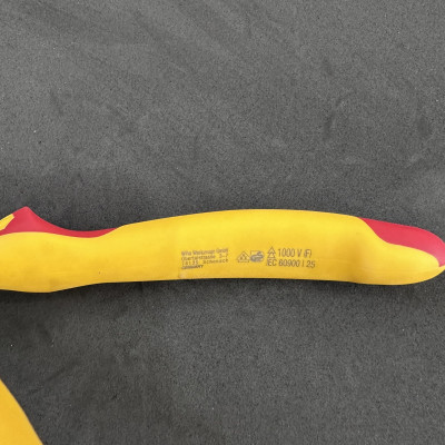 Kìm cắt cộng lực nút bấm Wiha 38191 Bicut 200mm cách điện 1000V