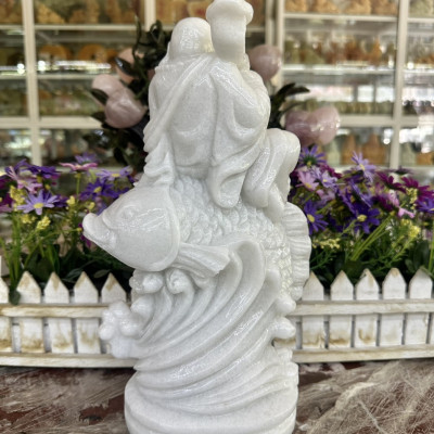 Tượng Phật Di Lặc ngồi trên cá chép phong thủy đá cẩm thạch trắng - Cao 30 cm