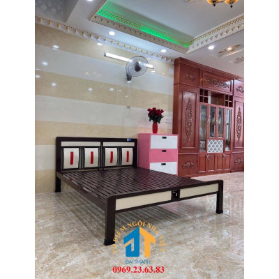 Giường sắt hộp kiểu giả gỗ ĐẠI THÀNH 1m6 x 2m
