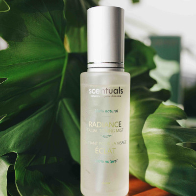 Nước Hoa Hồng Sáng Da Mặt Radiance 100ml