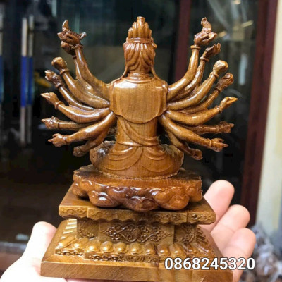 Tượng phật chuẩn đề tay bắt ấn bằng gỗ bách xanh thơm nức nức kt cao 13×8×6cm 