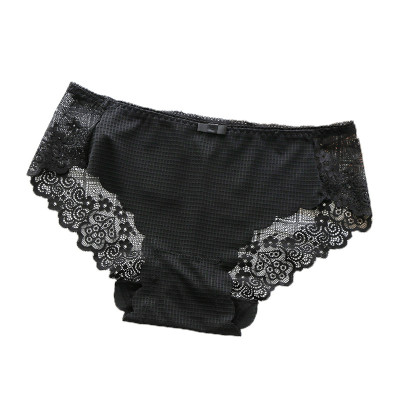 Quần Lót Cotton Su Phối Ren Hoa Mặt Sau 2212