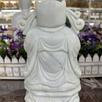 Tượng ông Thần Tài kim tiền, thần phát cầm thỏi vàng kim nguyên bảo phong thủy mang lại may mắn tài lộc đá cẩm thạch trắng xanh đặt bàn thờ thần tài - Cao 25 cm