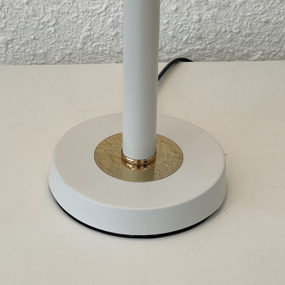 Đèn ngủ để bàn trang trí kim loại trắng vàng vintage chao xếp ly DBK002