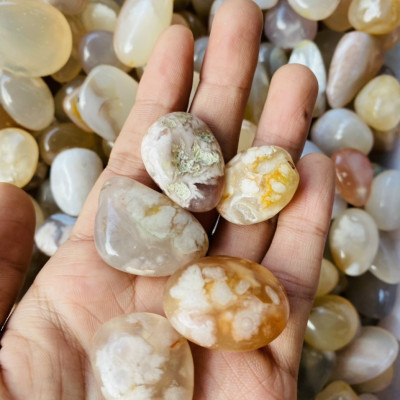 Đá phong thủy thạch anh ưu linh trổ hoa ưu đàm