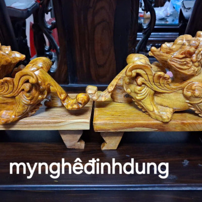 Cặp tỳ hưu phong thủy bằng gỗ huyết long mọng dầu kt 20x12x9cm + cả chân đế cao tổng  17cm