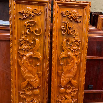 Cặp Tranh treo tường lý ngư vọng nguyệt bằng gỗ hương đỏ kt 37×117×4cm